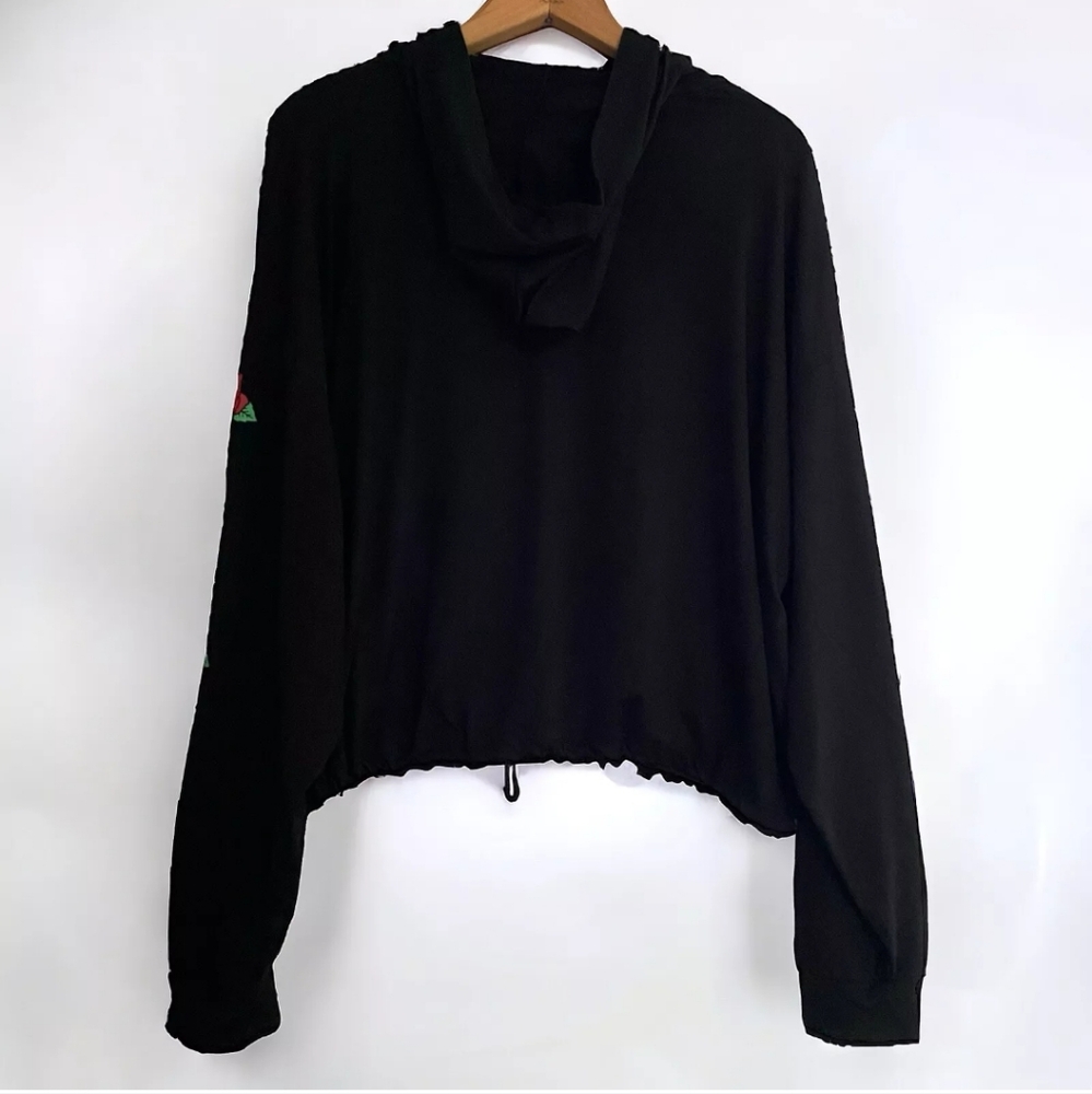 Streetwear Society Hooded‎ Angel Top Sz Medium Roses Black Longsleeve Womens Jr. - Picture 7 of 9